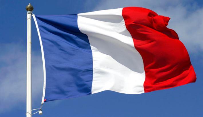 فرنسا تمنح وسام جوقة الشرف لناظر مدرسة