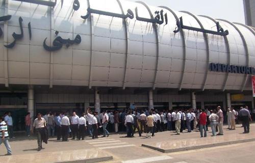وفاة معتمر بمطار القاهرة