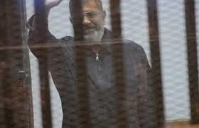 سحب النياشين والأوسمة من محمد مرسي