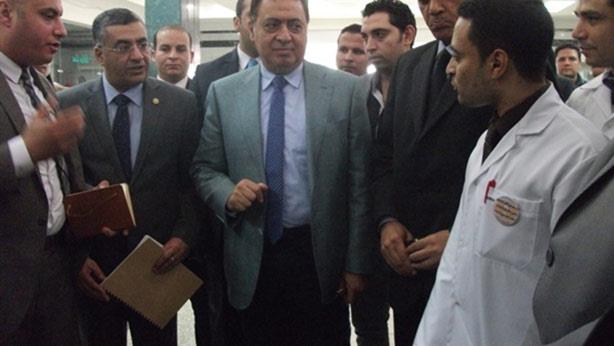 وزير الصحة يتوجه إلى طنطا لمتابعة حالة مصابي الانف