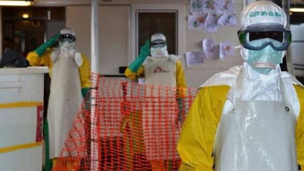  أكثر من 11 ألف شخص توفوا لدى تفشي فيروس إيبولا في