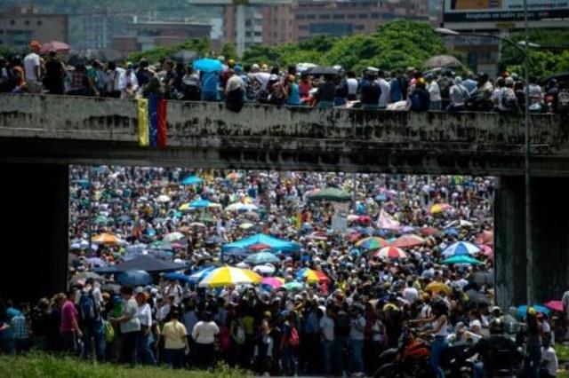 تظاهرة ضد الرئيس الفنزويلي نيكولاس مادورو في كراكا