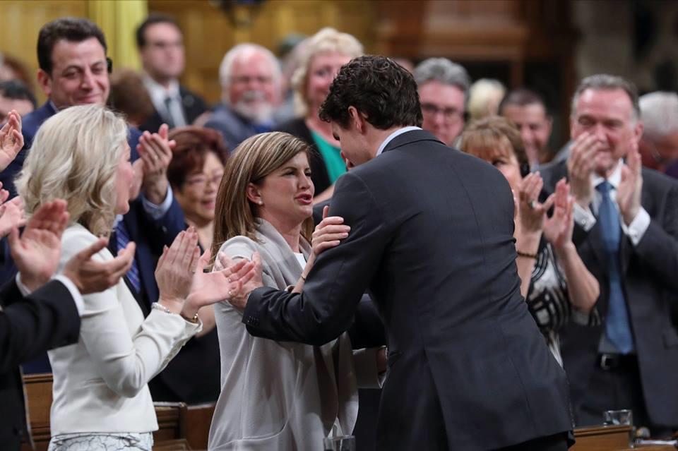 رئيس الوزراء الكندي وزعيمة المعارضة