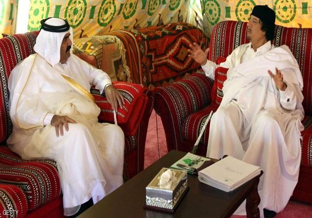 معمر القذافي وأمير قطر السابق حمد بن خليفة - صورة 