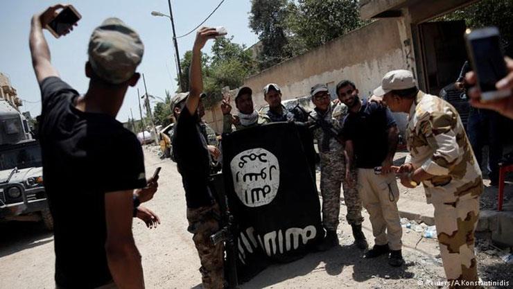 بات تنظيم "داعش" في الموصل وكذلك الرقة قريبا من ال