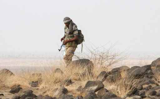 مقاتل يمني يحارب مع قوات الرئيس عبد ربه منصور هادي