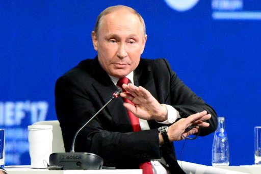 الرئيس الروسي فلاديمير بوتين يتحدث في المنتدى الاق