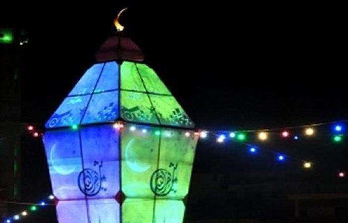 إضاءة أكبر فانوس رمضاني في القدس