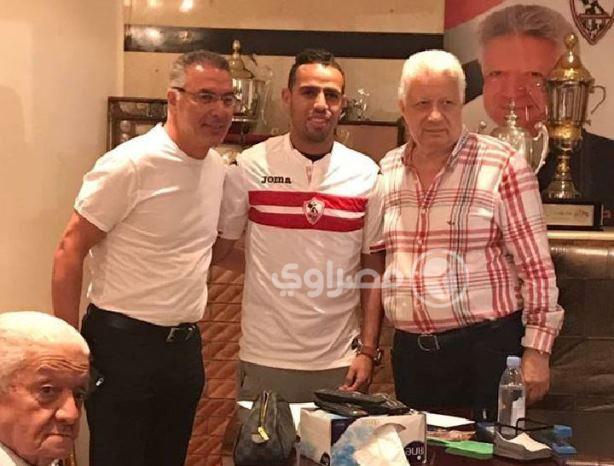 حازم إمام يوقع عقود عودته للزمالك