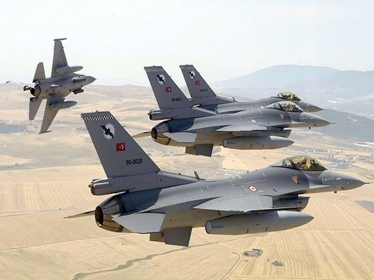 طائرات حربية تركيا