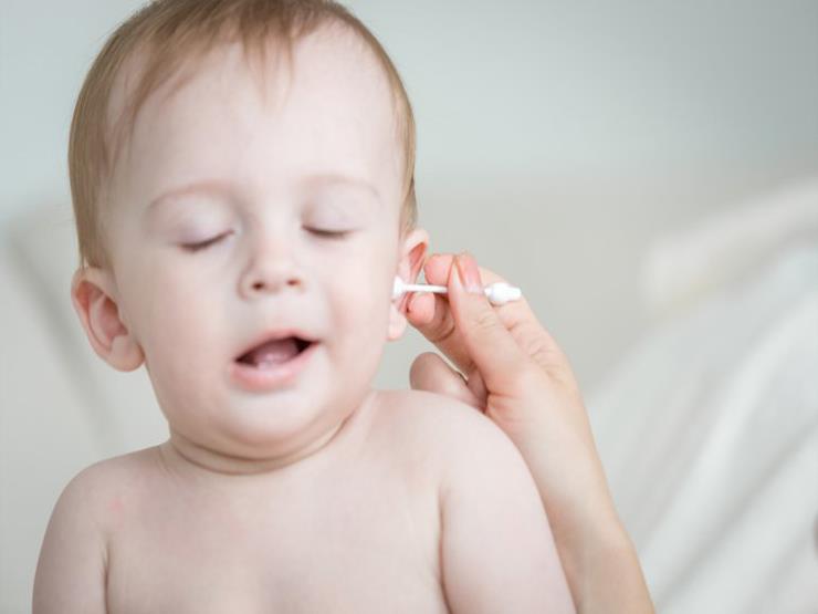  عيدان تنظيف الأذن ضارة على طفلك لهذا السبب