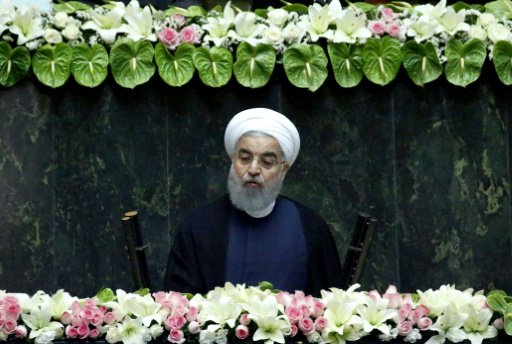 الرئيس الإيراني حسن روحاني في مجلس الشورى في طهران