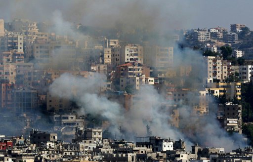 إخماد حريق هائل ناجم عن قصف إسرائيلي جنوب لبنان
