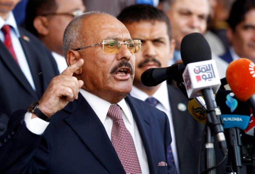 الرئيس اليمني السابق علي عبد الله صالح يلقي خطابا 