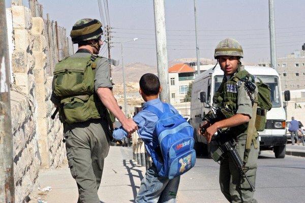 اعتقال طفل فلسطينى - ارشيفية