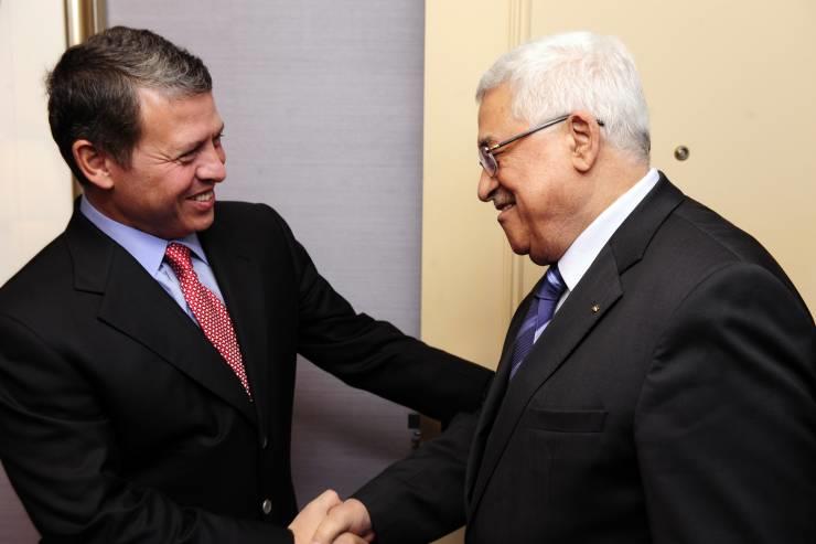 العاهل الأردني يصل إلى مقر الرئاسة الفلسطينية في ر