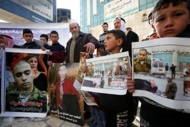 فلسطينيون يتظاهرون ضد الحكم الصادر بحق الجندي الاس