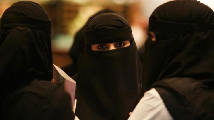  منع داعية سعودي من الإمامة بعد قوله "النساء بربع 