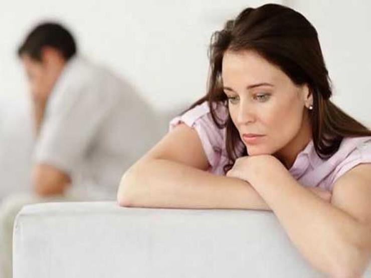  لماذا قد يؤذي الزوج زوجته على الرغم من حبه لها؟