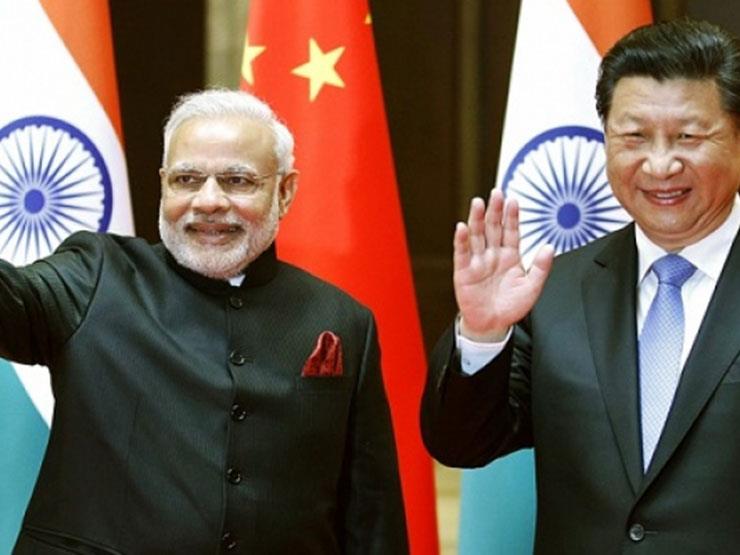 الرئيس الصيني مع رئيس الوزراء الهندي