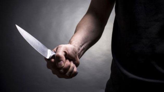   زوج لبناني يطعن زوجته بـ"سكين" بسبب صراخها فيه 