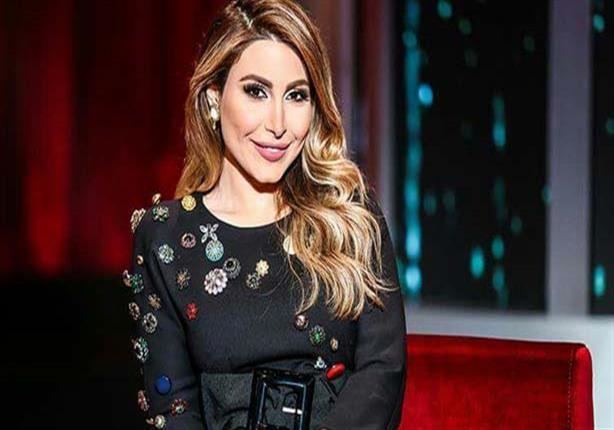 الفنانة اللبنانية يارا