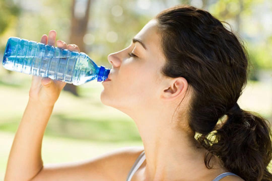 قلة شرب المياه تسبب مشكلة خطيرة بالمخ