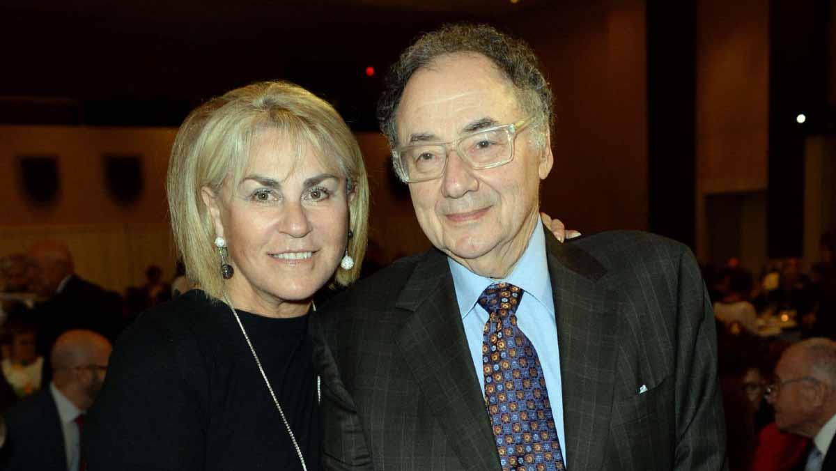 الملياردير باري شيرمان وزوجته