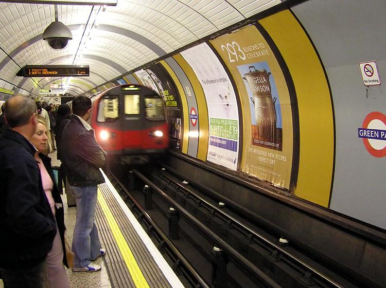  "مترو أنفاق لندن" يضاعف من الإصابة بفقدان السمع