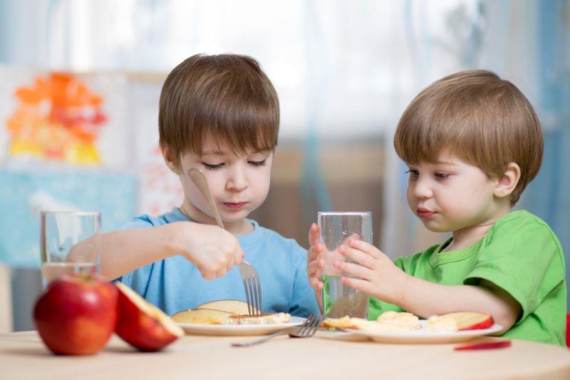 ما هي السعرات الحرارية المناسبة في وجبات الأطفال ي