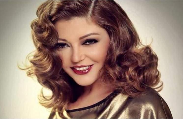 الفنانة سميرة سعيد