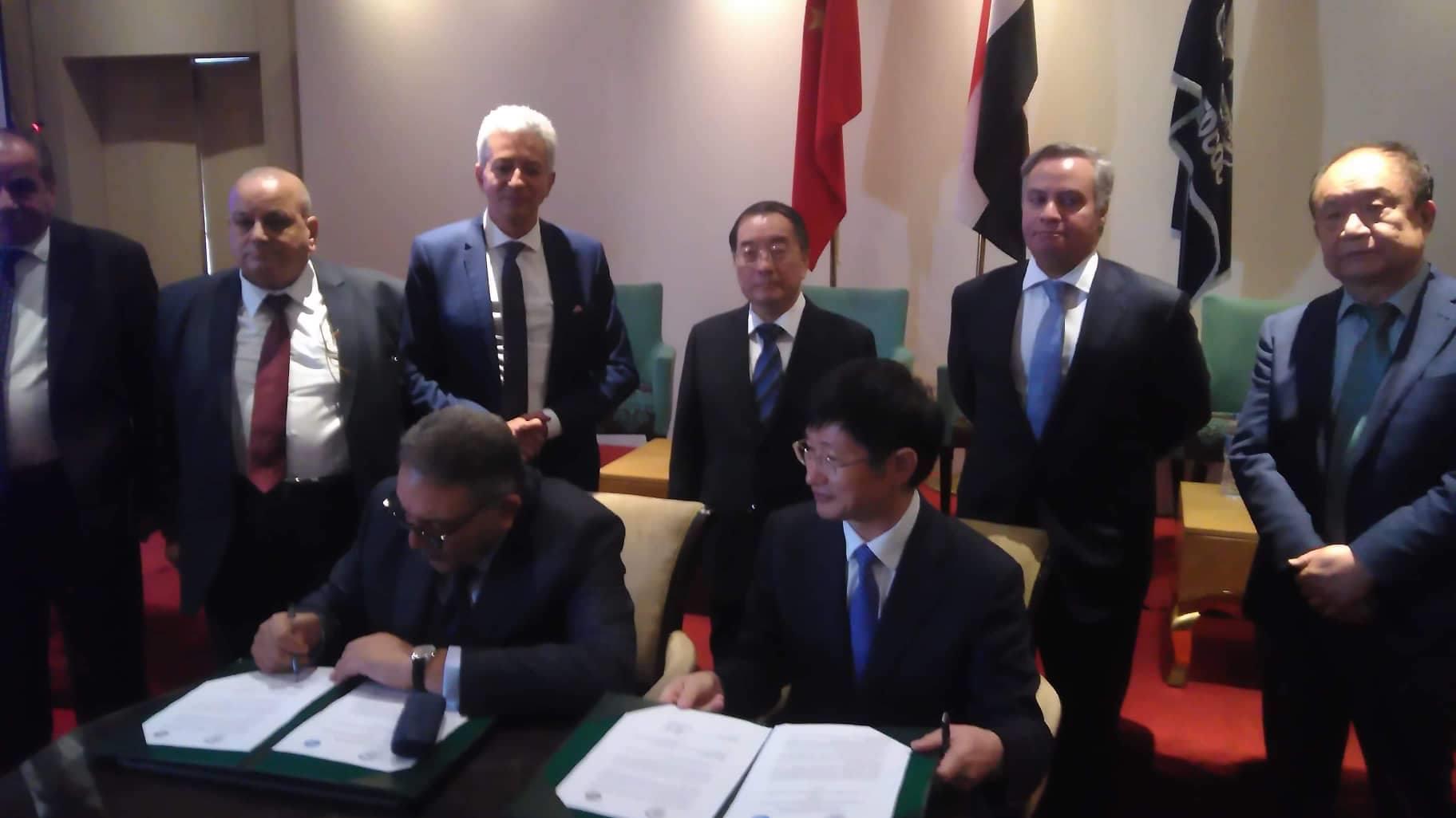 خلال توقيع البروتوكول بين الجانبين المصري والصيني