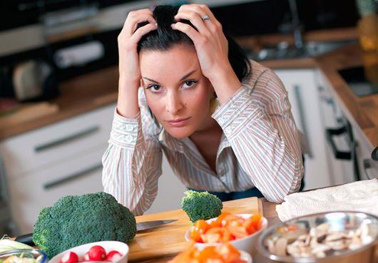  كيف تتخلص من التوتر أثناء الطعام؟.. 6 طرق تفيدك