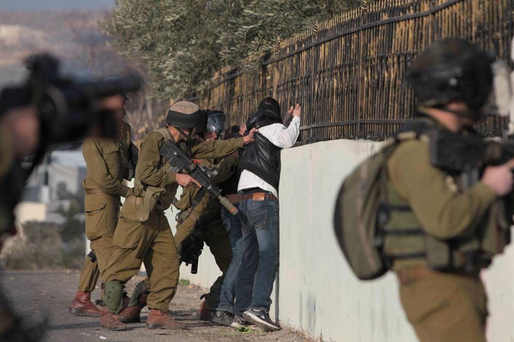 اعتقالات قوات الاحتلال للمواطنين