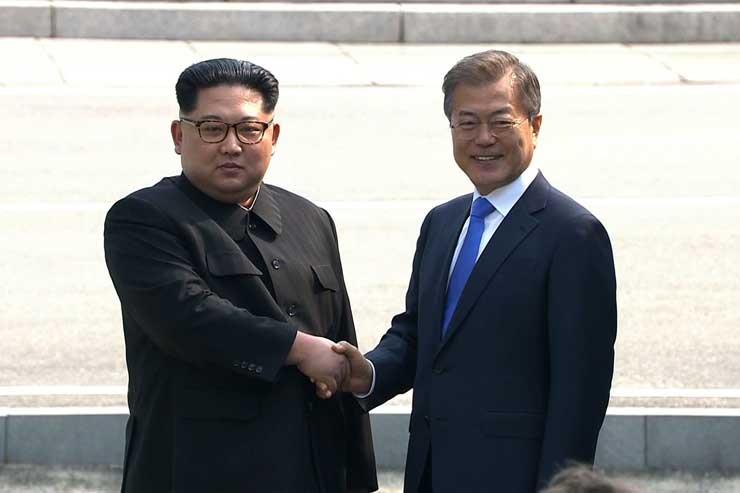 رئيسا كوريا الشمالية كيم جونج أون وكوريا الجنوبية 