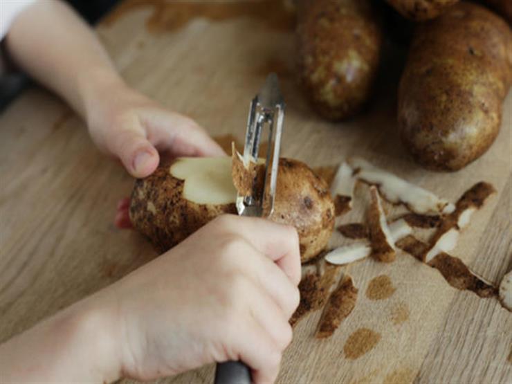    6 فوائد صحية لتناول قشر البطاطس.. منها "زيادة ط