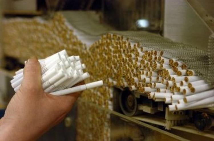  أمين الفتوى: العمل في شركات التدخين حرام شرعاً