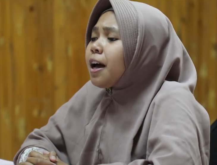 طالبة إندونيسية بالأزهر ترتل القرآن بصوت عذب