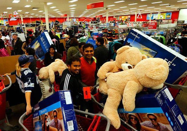 ما هو الـ"Black Friday" الذي تحول في مصر إلى "الجم