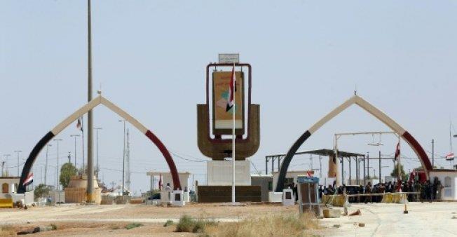 قوات أمن أردنية على معبر الكرامة (طريبيل) الحدودي 