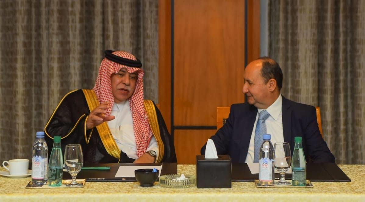 عمرو نصار وزير التجارة والصناعة ونظيره السعودي