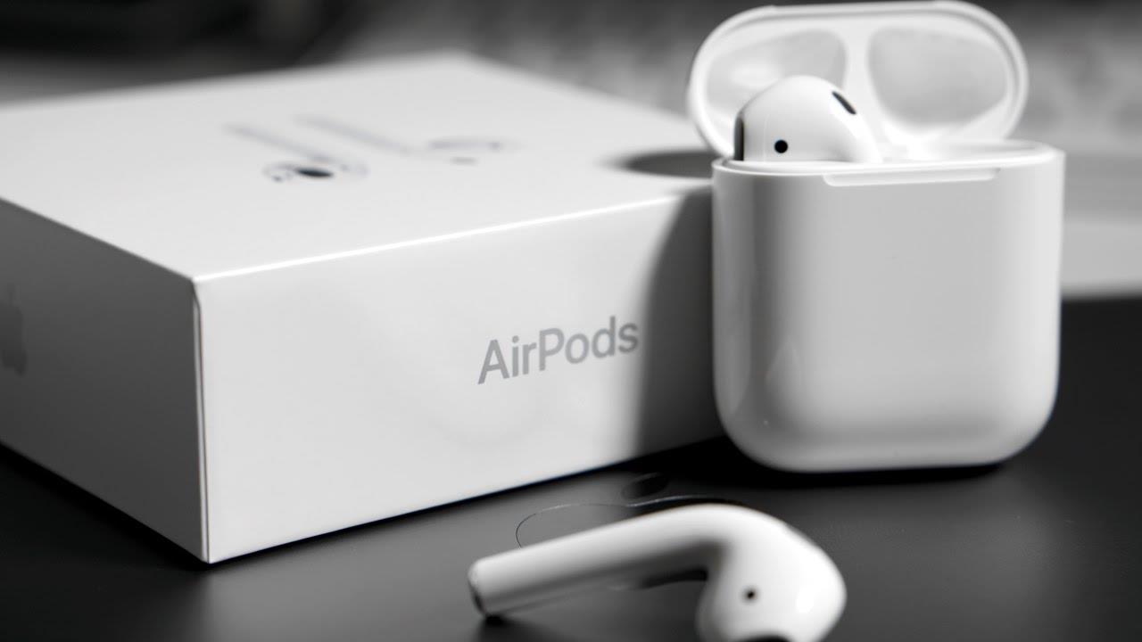 سماعات AirPods