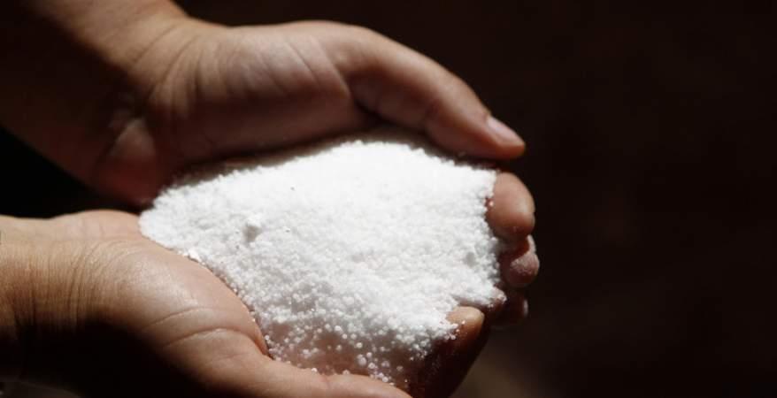 باحثون أميركيون التقليل من الملح يحد من أمراض القل