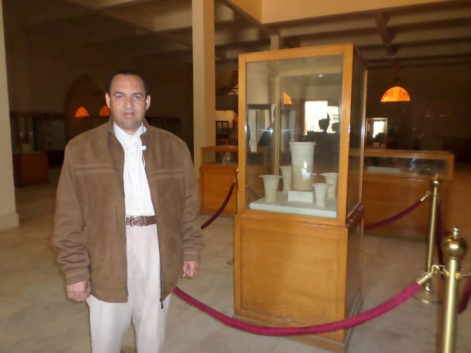 الاثري طارق محمود مدير متحف الوادي الجديد
