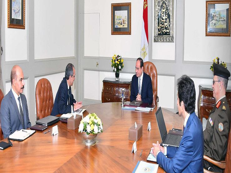اجتماع الرئيس السيسي مع وزير الاتصالات واللواء ياس