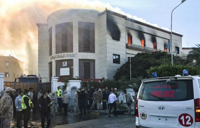 ادث التفجير الإرهابي الذي استهدف وزارة الخارجية في