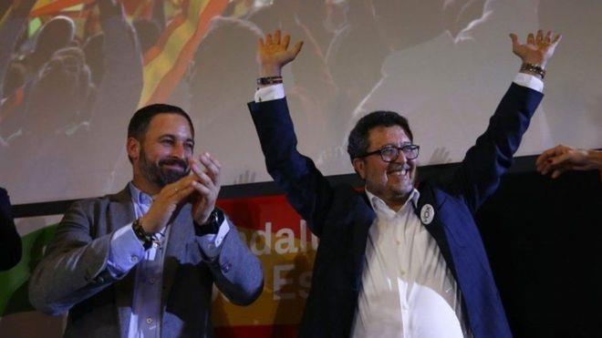 زعيم الحزب سانتياغو أبسكال مع المرشح فرانسيسكو سير