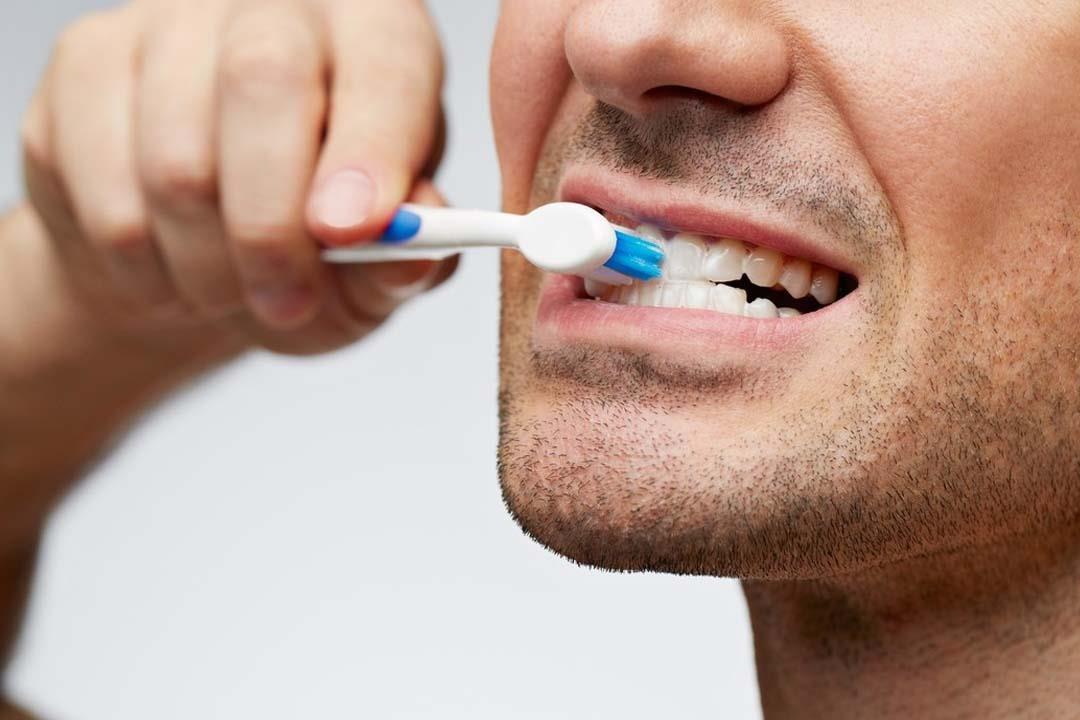 لصحة أسنانك.. نصائح ضرورية لتجنب حموضة الفم