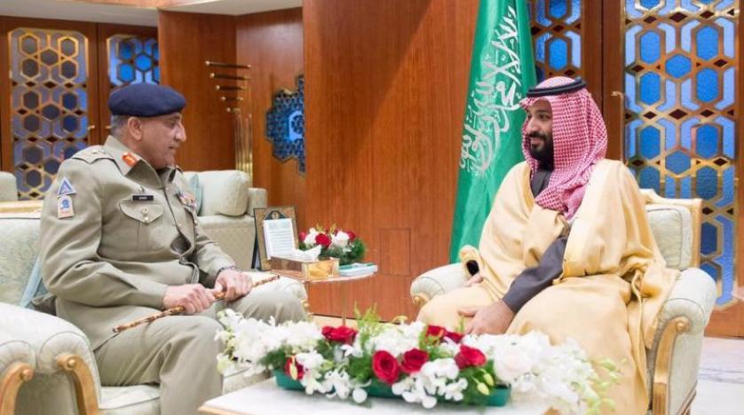 الأمير محمد بن سلمان مع قائد الجيش الباكستاني