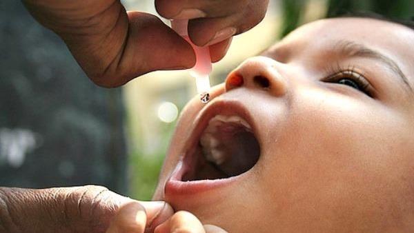 حملة التطعيم ضد مرض شلل الأطفال